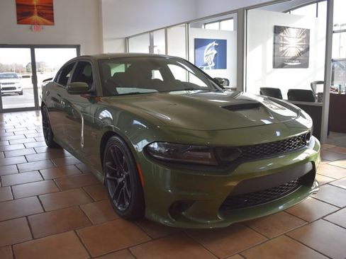 Used 2020 Dodge Charger Scat Pack image 3
