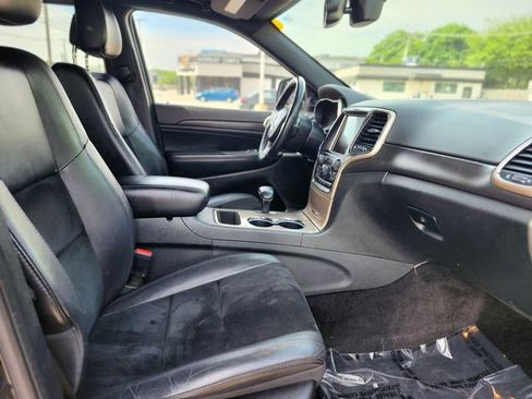 Used 2015 Jeep Grand Cherokee Altitude AWD/4WD image 11