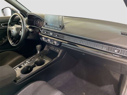 Used 2025 Honda Civic Sport image 28