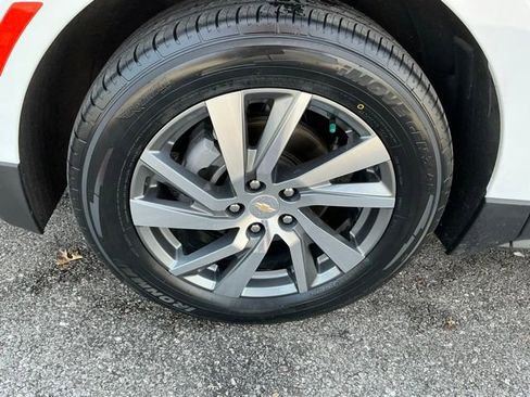 Used 2023 Chevrolet Equinox Premier AWD/4WD image 8