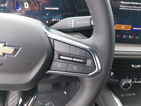 New 2025 Chevrolet Suburban Premier image 19