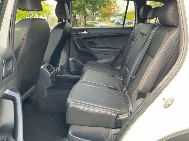 Certified 2023 Volkswagen Tiguan SE R-Line AWD/4WD image 22