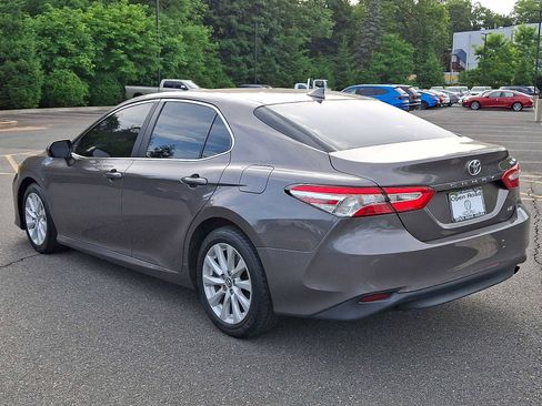Used 2019 Toyota Camry LE FWD image 4