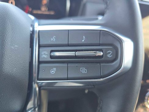 Used 2025 GMC Terrain Elevation image 30