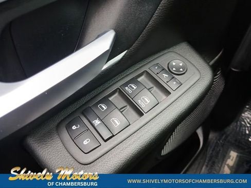 Certified 2022 RAM 1500 Big Horn image 33