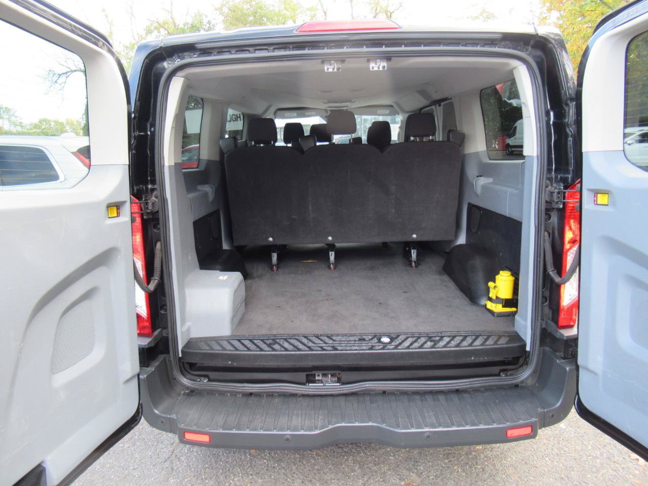 Used 2017 Ford Transit 150 XL RWD image 13