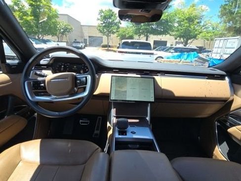 Used 2025 Land Rover Range Rover SE AWD/4WD image 13