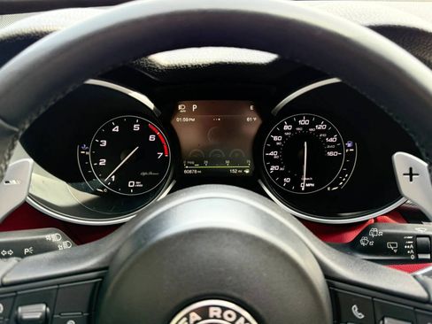 Used 2019 Alfa Romeo Stelvio Ti Sport w/ Quick Order Package 22S Sport AWD/4WD image 18