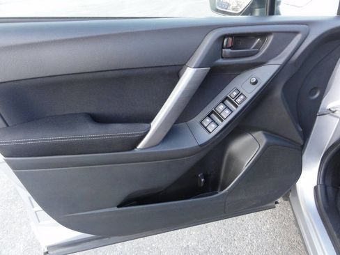 Used 2014 Subaru Forester 2.5i Premium w/ All-Weather Package image 40