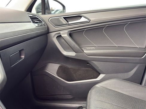 Used 2023 Volkswagen Tiguan SE image 20