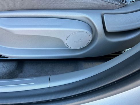 Used 2025 Hyundai Elantra SEL image 23