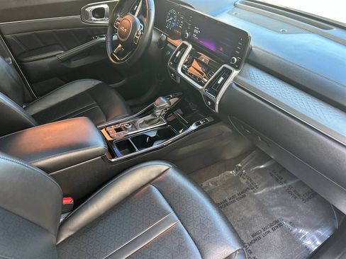 Used 2023 Kia Sorento SX AWD/4WD image 23
