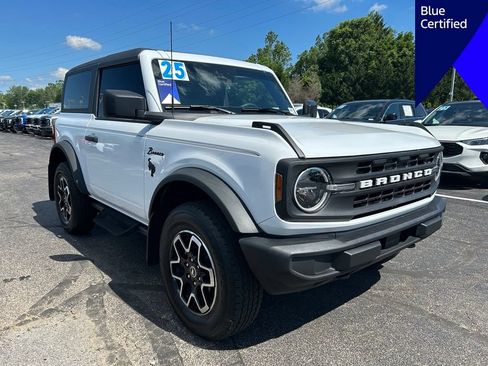 Used 2025 Ford Bronco 2-Door AWD/4WD image 2