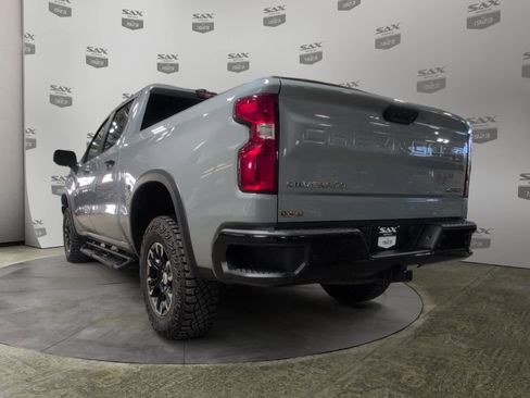 Used 2025 Chevrolet Silverado 1500 ZR2 w/ Technology Package image 3