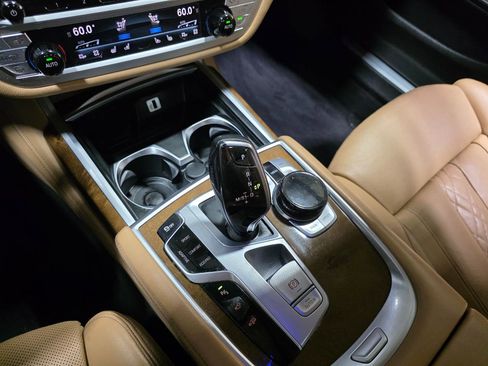 Used 2017 BMW 740i xDrive 740i xDrive Sedan image 38