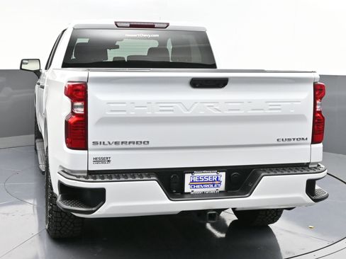 Used 2022 Chevrolet Silverado 1500 Custom image 6
