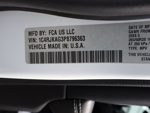 Used 2023 Jeep Grand Cherokee L Laredo AWD/4WD image 46