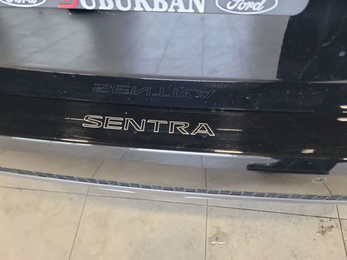 Used 2023 Nissan Sentra SR w/ SR Premium Package FWD image 10