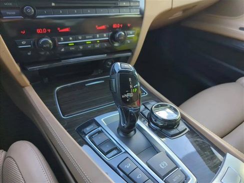 Used 2015 BMW 750i xDrive AWD/4WD image 7