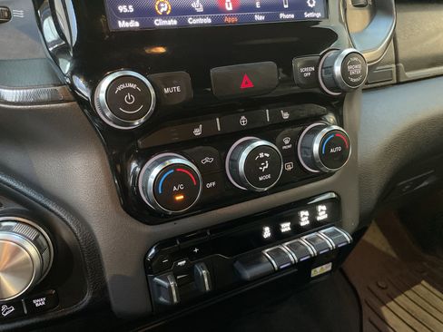 Used 2020 RAM 2500 Power Wagon AWD/4WD image 35