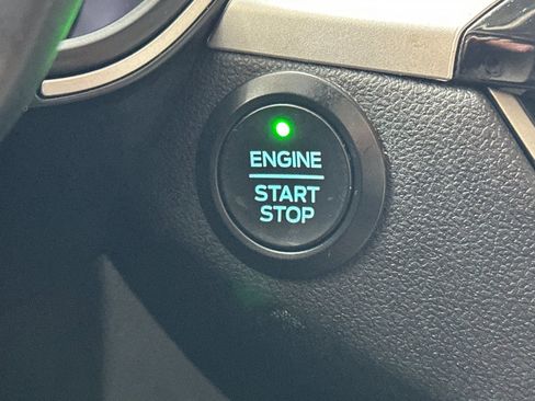 Used 2020 Ford Escape SE image 33