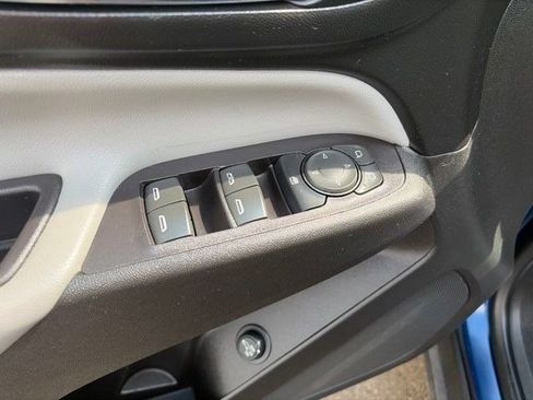 Used 2022 Chevrolet Equinox LT w/ Driver Convenience Package FWD image 13