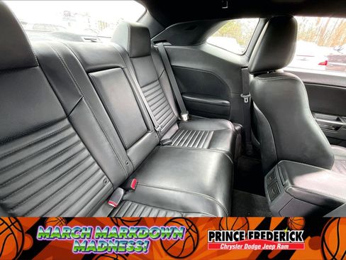 Used 2014 Dodge Challenger SXT Plus image 21