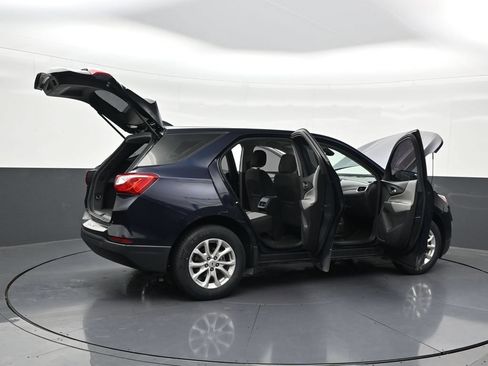 Used 2020 Chevrolet Equinox LS FWD image 31