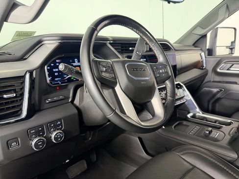 Used 2025 GMC Sierra 3500 Denali w/ Technology Package AWD/4WD image 23