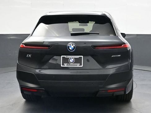 Used 2022 BMW iX xDrive50 AWD/4WD image 4