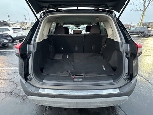 Certified 2021 Nissan Rogue SV image 16