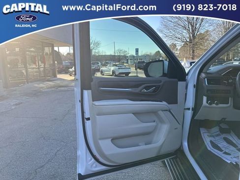 Used 2021 GMC Yukon XL Denali w/ Denali Premium Package image 19