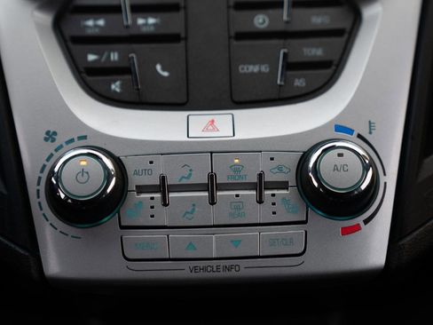 Used 2017 Chevrolet Equinox LT w/ Convenience Package image 27