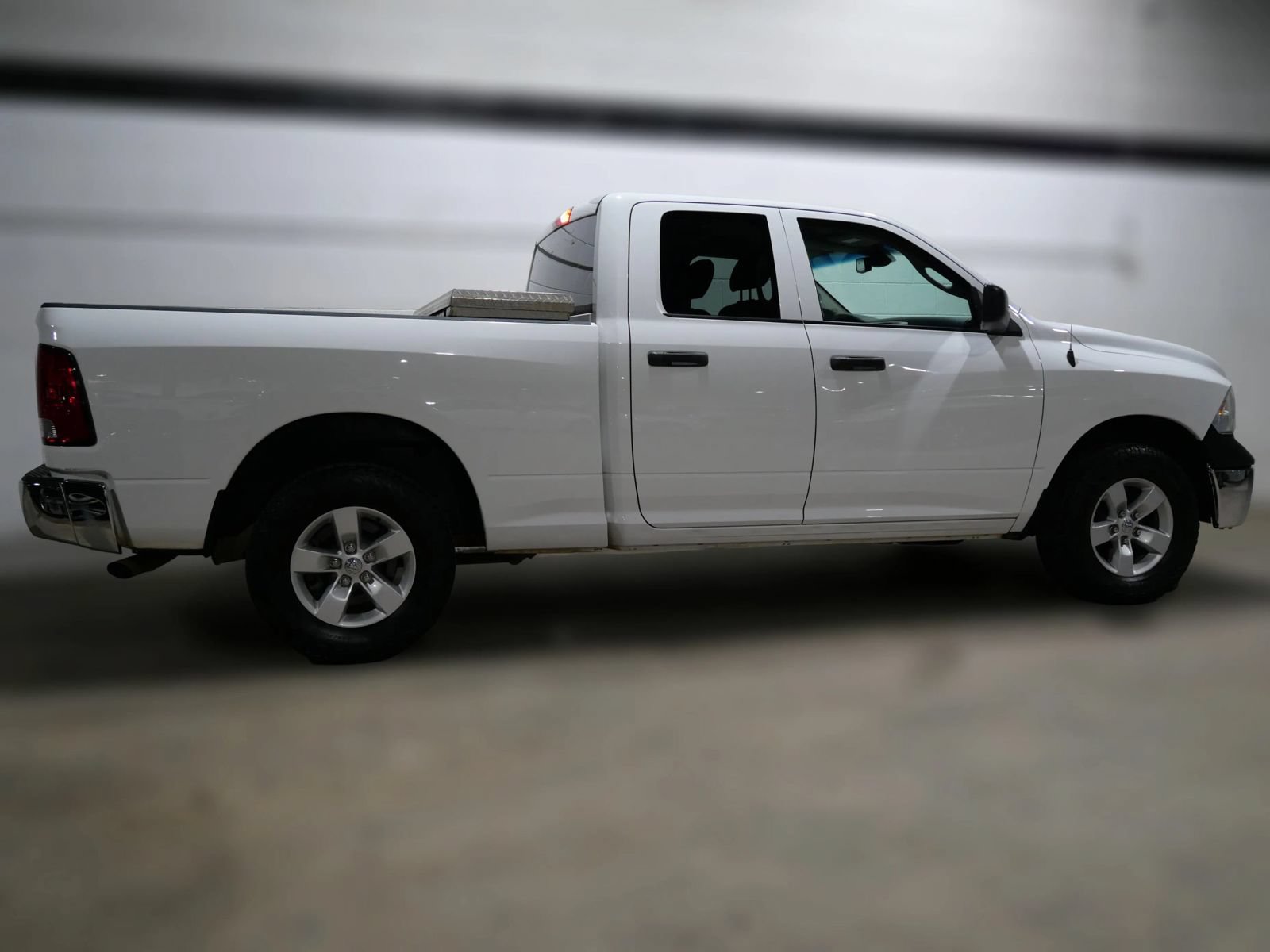 Used 2018 RAM 1500 Tradesman w/ Chrome Appearance Group AWD/4WD image 5