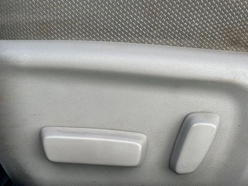 Used 2014 Toyota Camry LE image 9