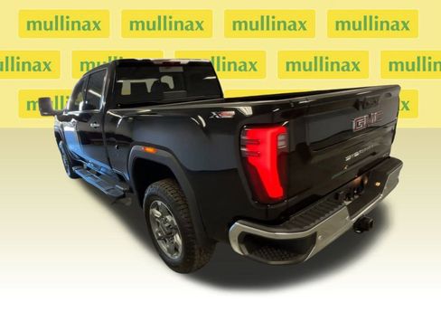 New 2025 GMC Sierra 2500 SLT AWD/4WD image 8