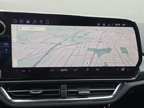 New 2026 Chevrolet Equinox EV LT image 18