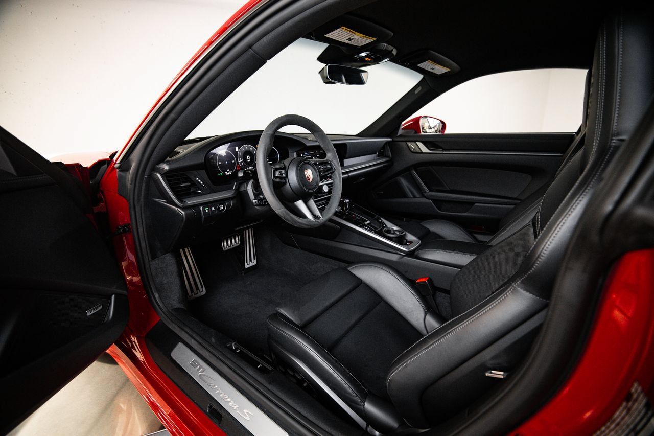 Certified 2025 Porsche 911 Carrera S RWD image 4