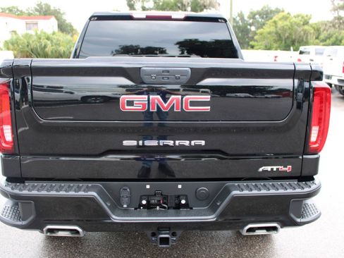 Used 2021 GMC Sierra 1500 AT4 AWD/4WD image 4