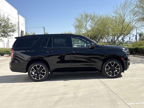 Used 2021 Chevrolet Tahoe RST w/ Luxury Package AWD/4WD image 2