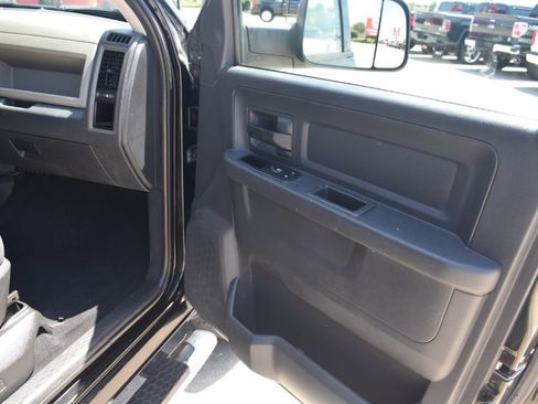 Used 2012 RAM 2500 ST w/ Chrome Appearance Group AWD/4WD image 16
