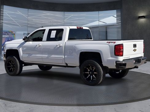 Used 2017 Chevrolet Silverado 1500 LT w/ Trailering Package AWD/4WD image 4