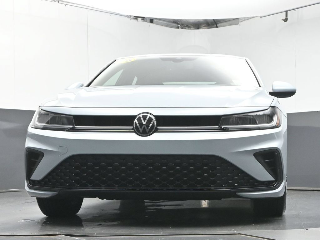 Used 2026 Volkswagen Jetta Sport FWD image 31