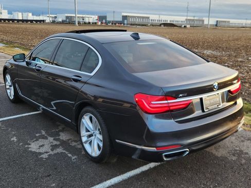 Used 2016 BMW 750i xDrive image 3