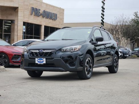 Used 2023 Subaru Crosstrek 2.0i image 3