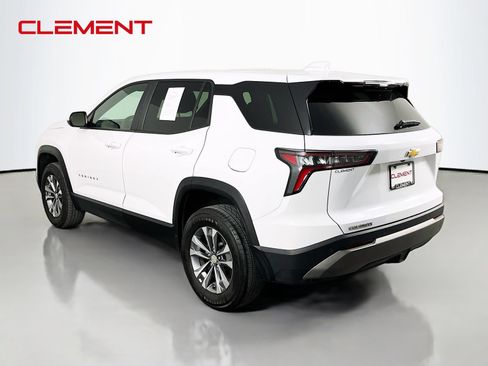 Used 2025 Chevrolet Equinox LT FWD image 9