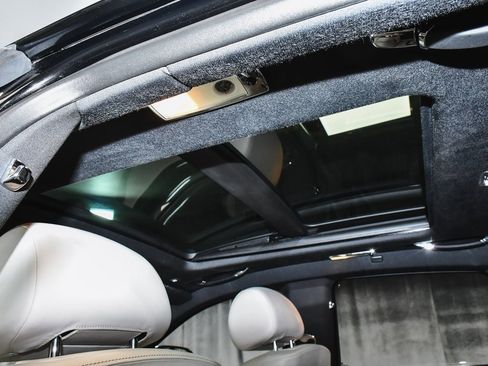 Used 2018 Rolls-Royce Ghost image 48