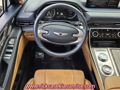 Used 2023 Genesis GV80 3.5T w/ Advanced Package AWD/4WD image 13