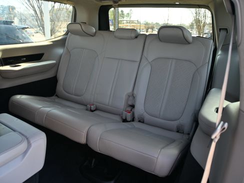 Used 2023 Jeep Grand Wagoneer Series II image 12