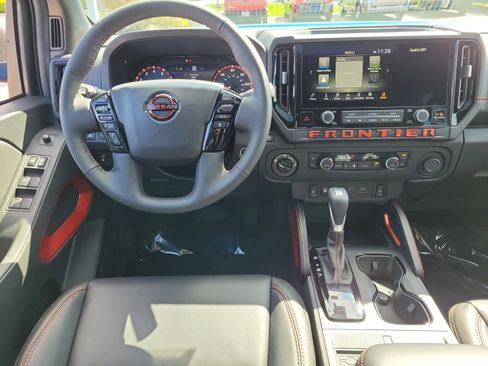 Used 2025 Nissan Frontier PRO-4X w/ Pro Premium Package image 10